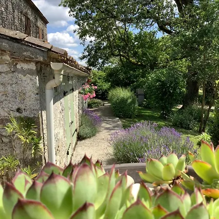 La Ferme Buissonniere 3* Bardou