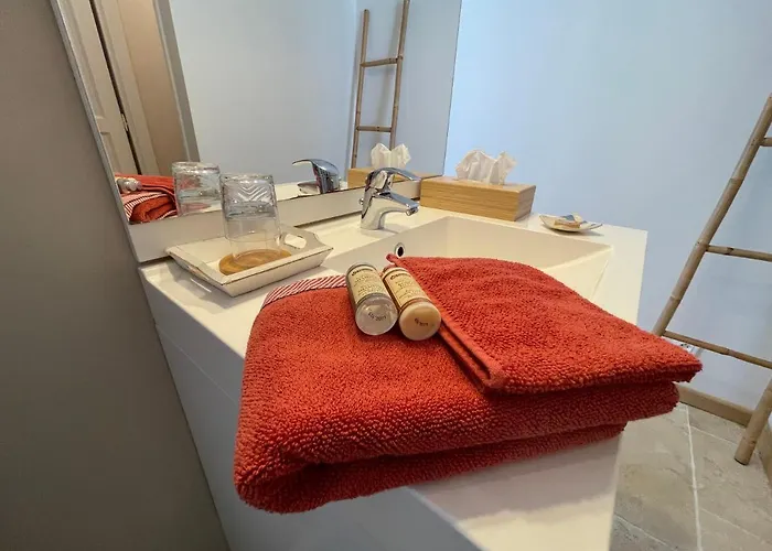 Bed and Breakfast La Ferme Buissonniere 3*